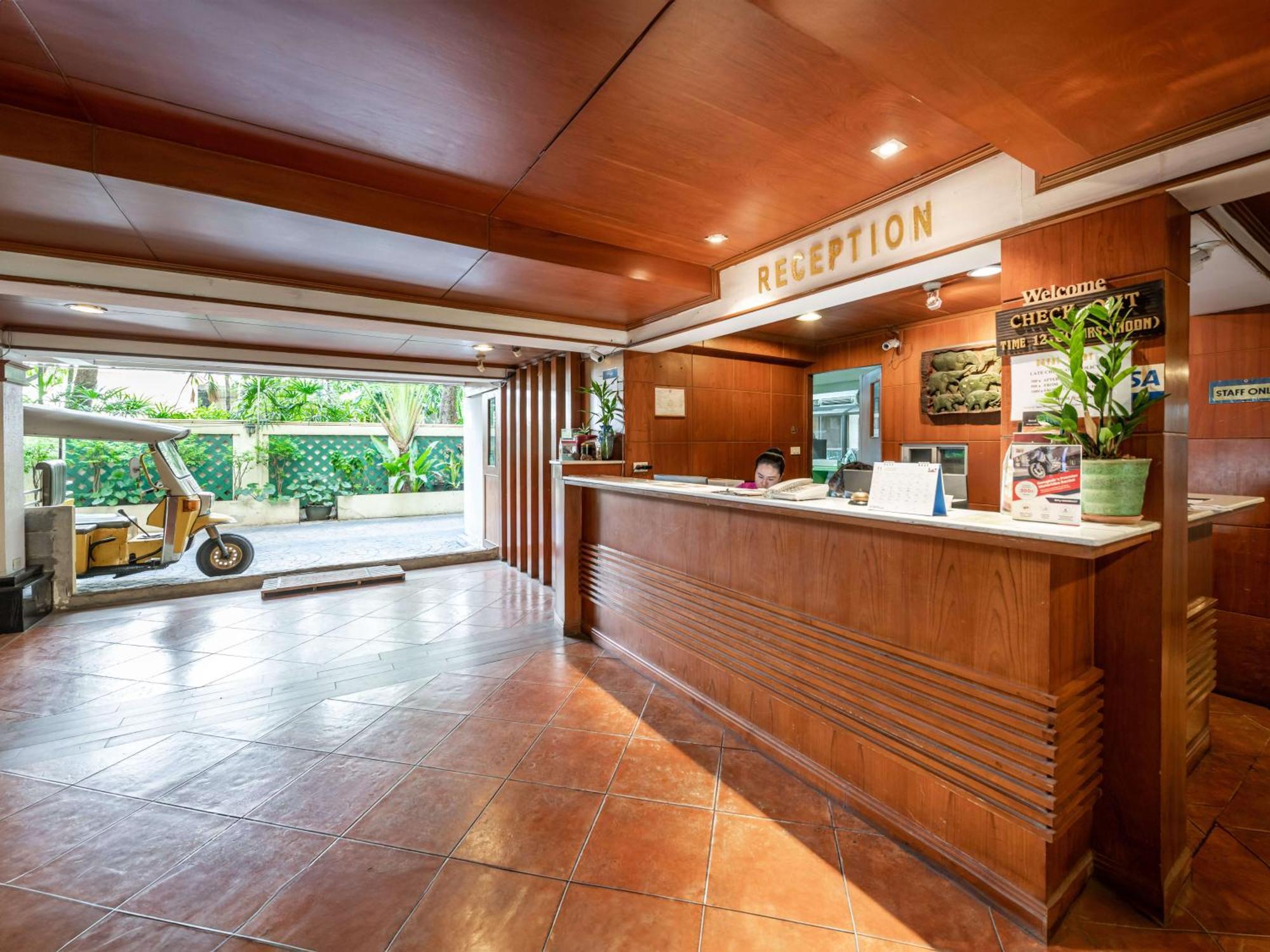 Royal Ivory Sukhumvit Nana Hotel Bangkok Eksteriør billede