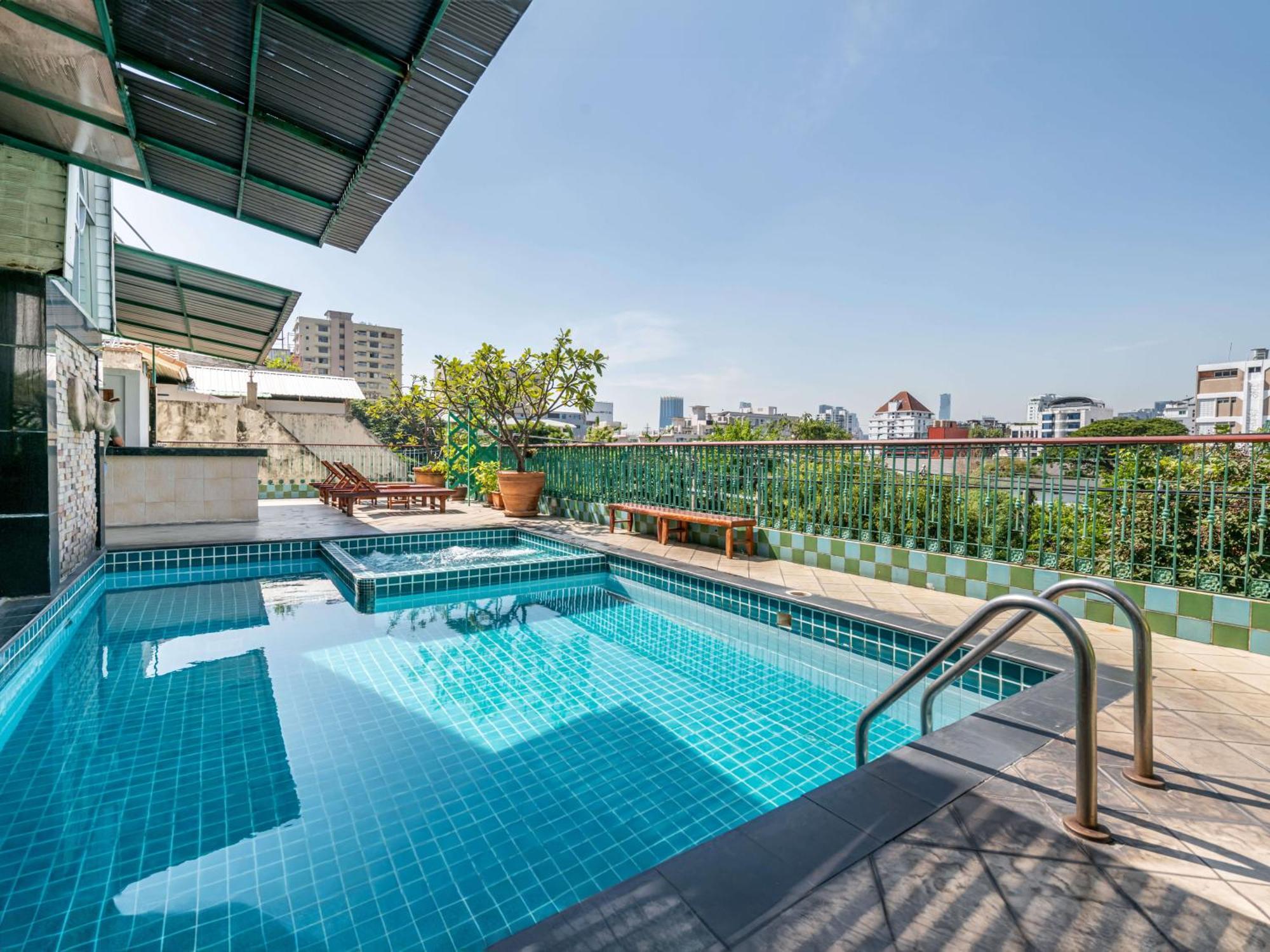 Royal Ivory Sukhumvit Nana Hotel Bangkok Eksteriør billede