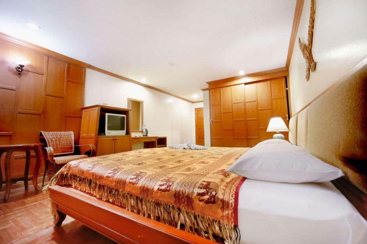 Royal Ivory Sukhumvit Nana Hotel Bangkok Eksteriør billede