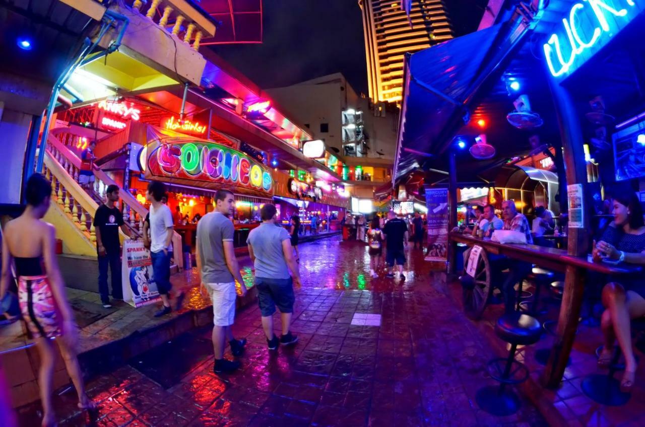 Royal Ivory Sukhumvit Nana Hotel Bangkok Eksteriør billede